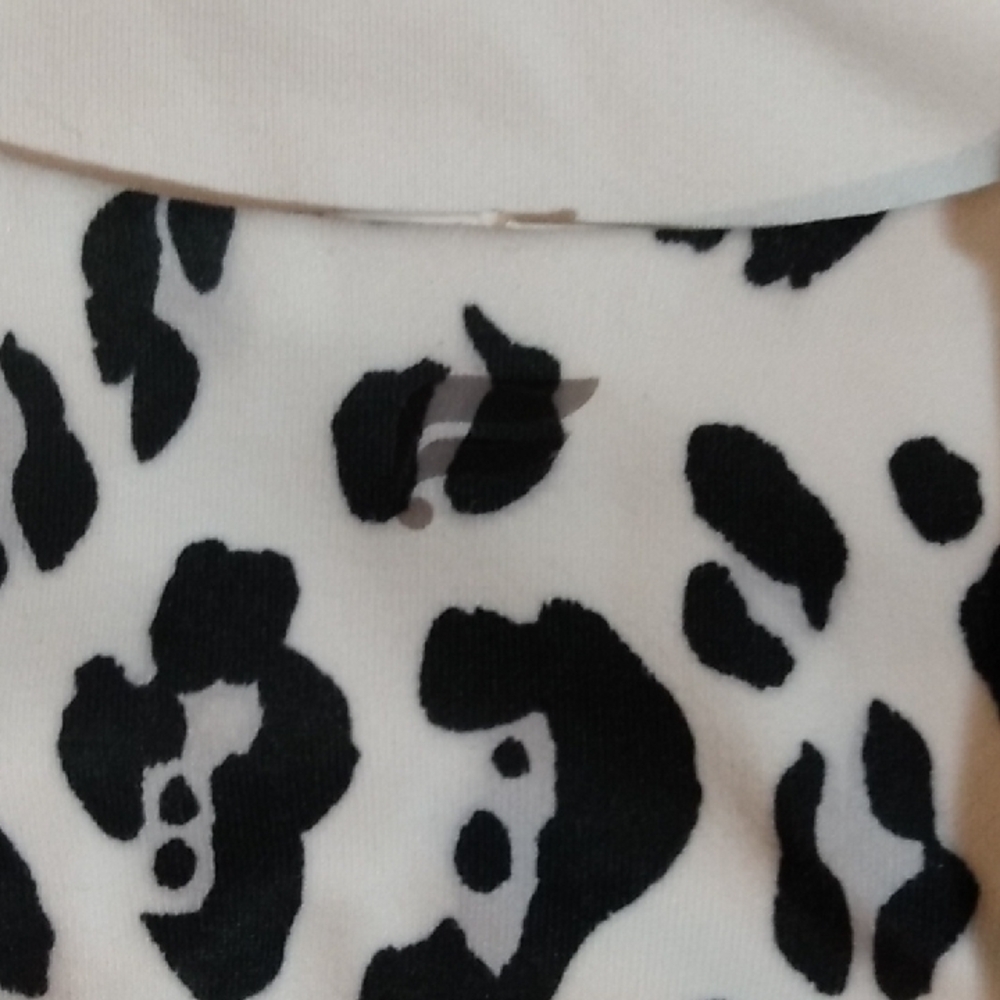 Fabletics Black and White Leopard Print Bra - Picture 4 of 4